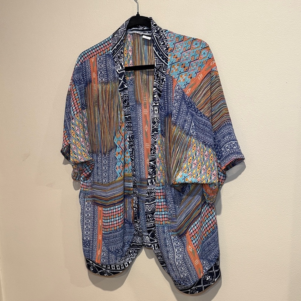 💜Salon Studio Multicolor Patterned Shaw Top Resortcore vacation ready Cruise - Picture 3 of 5